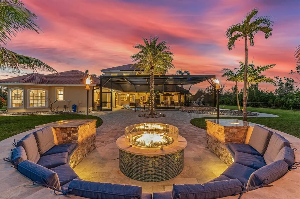 For Sale: $2,300,000 (5 beds, 4 baths, 4915 Square Feet)