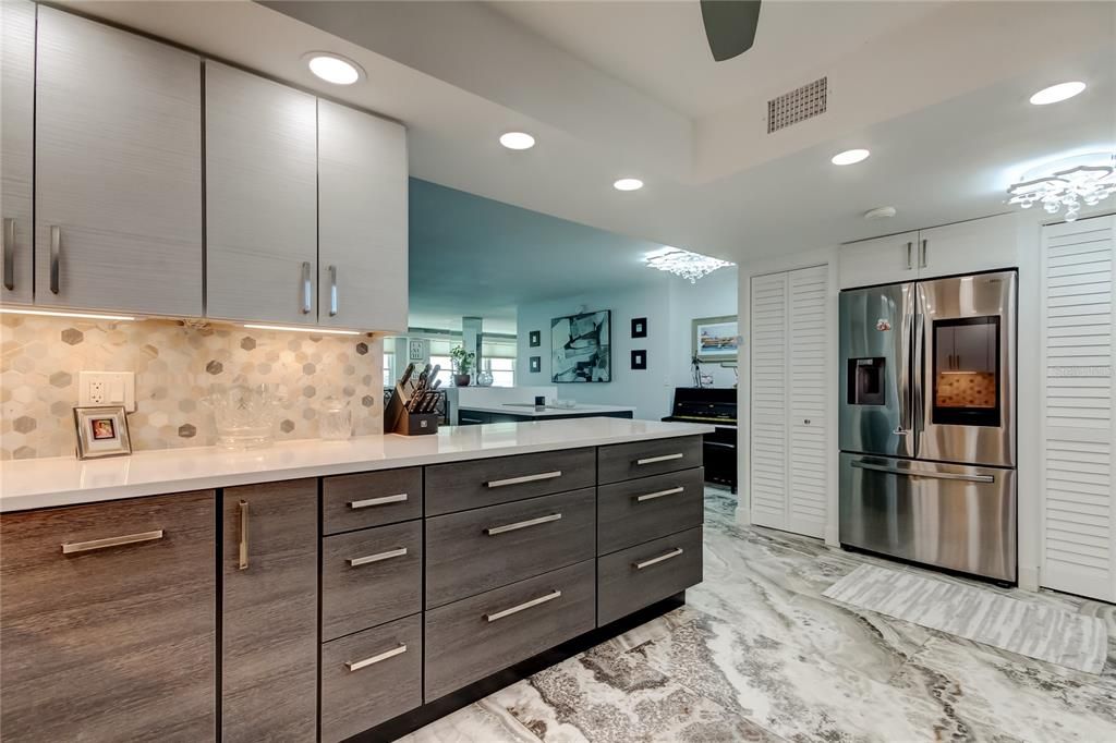 В аренду: $3,500 (2 спален, 2 ванн, 1700 Квадратных фут)