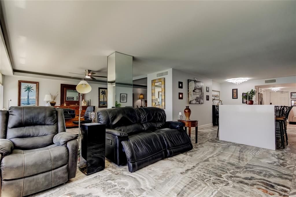 В аренду: $3,500 (2 спален, 2 ванн, 1700 Квадратных фут)