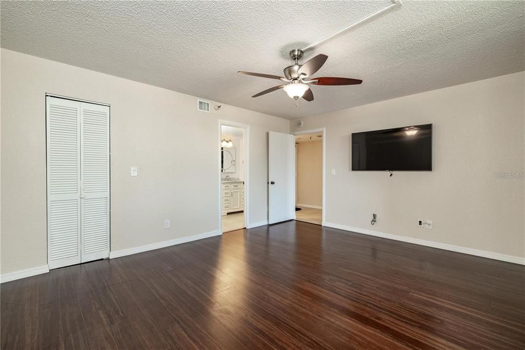 На продажу: $450,000 (2 спален, 2 ванн, 1476 Квадратных фут)