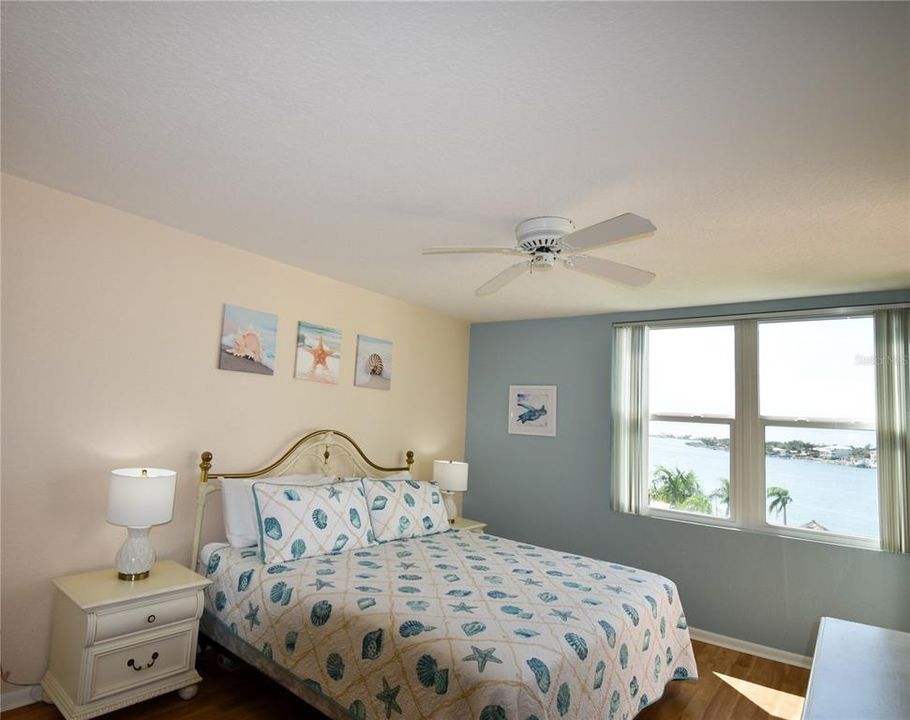 На продажу: $699,000 (2 спален, 2 ванн, 1150 Квадратных фут)