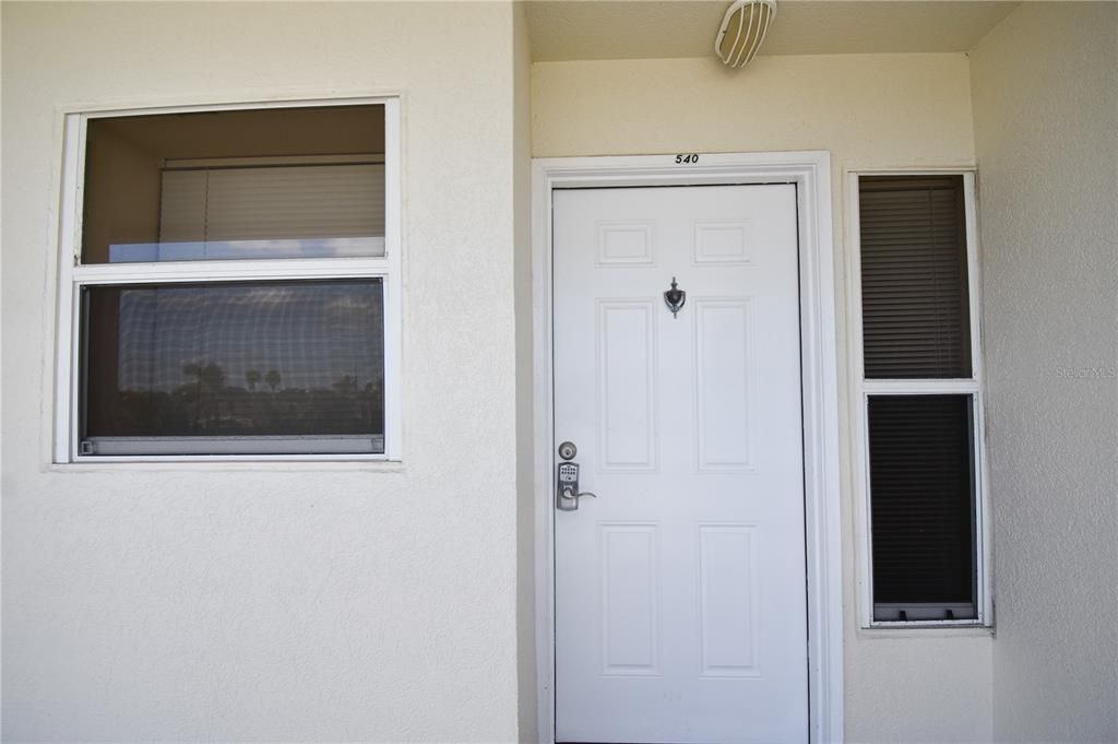 На продажу: $699,000 (2 спален, 2 ванн, 1150 Квадратных фут)