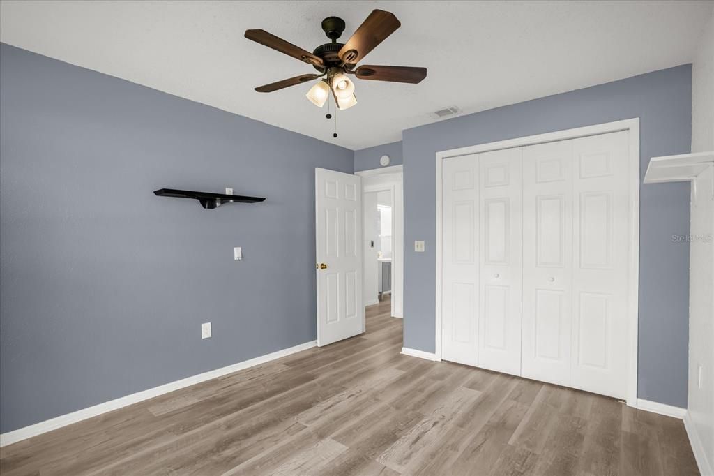 Active With Contract: $269,997 (5 beds, 2 baths, 1582 Square Feet)