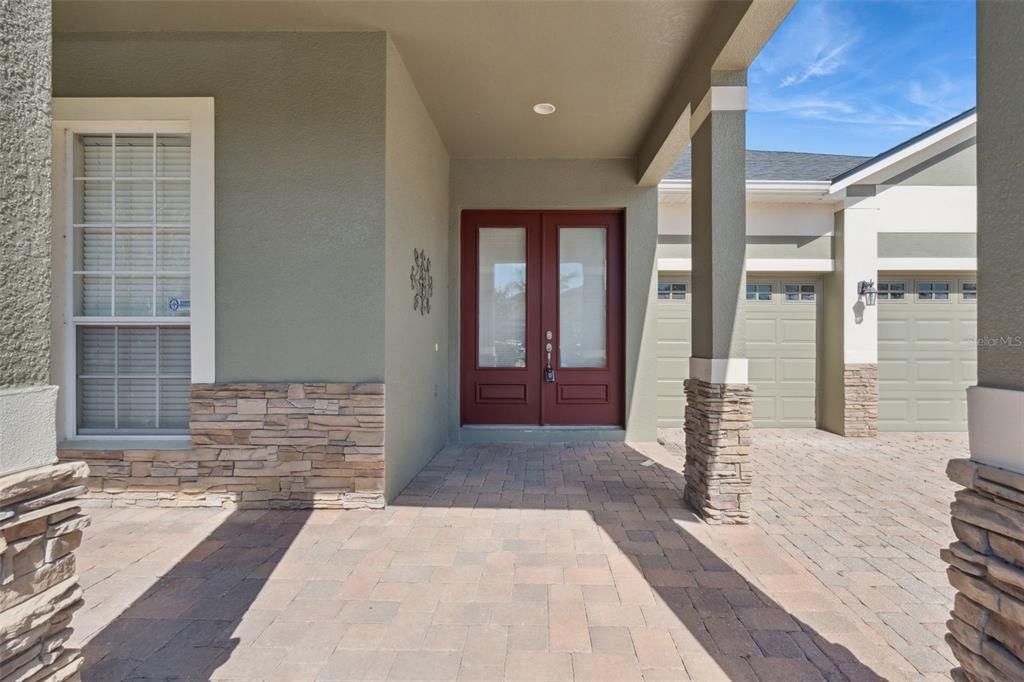 For Sale: $675,000 (4 beds, 3 baths, 2830 Square Feet)