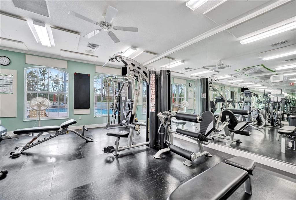 合同活跃: $314,943 (2 贝兹, 2 浴室, 1385 平方英尺)