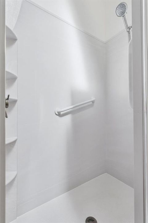 For Sale: $349,900 (3 beds, 2 baths, 2263 Square Feet)