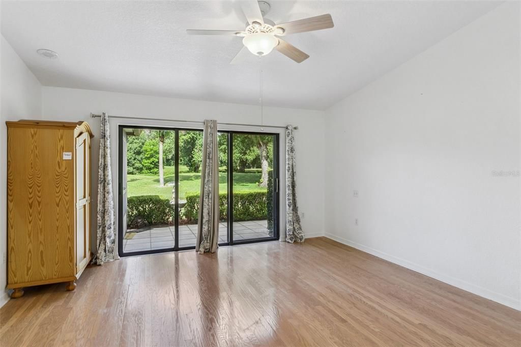 For Sale: $349,900 (3 beds, 2 baths, 2263 Square Feet)