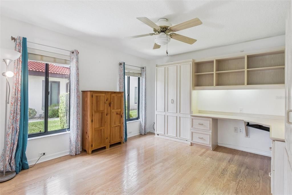 For Sale: $349,900 (3 beds, 2 baths, 2263 Square Feet)