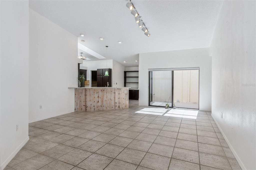 For Sale: $349,900 (3 beds, 2 baths, 2263 Square Feet)