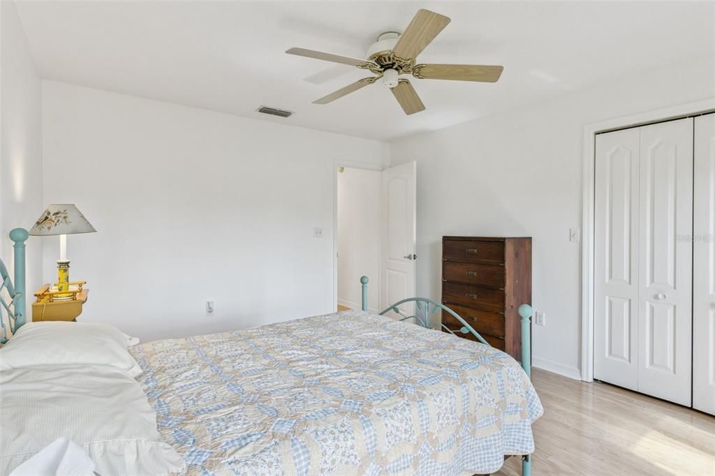 For Sale: $349,900 (3 beds, 2 baths, 2263 Square Feet)