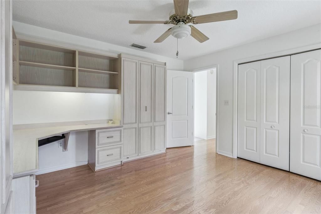 For Sale: $349,900 (3 beds, 2 baths, 2263 Square Feet)