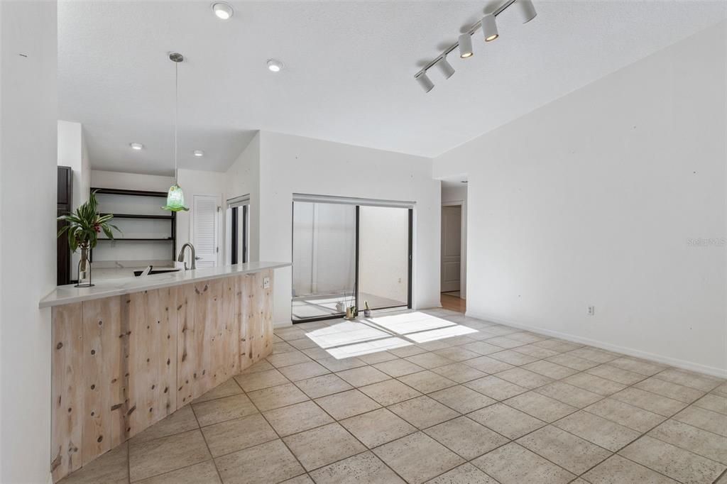 For Sale: $349,900 (3 beds, 2 baths, 2263 Square Feet)