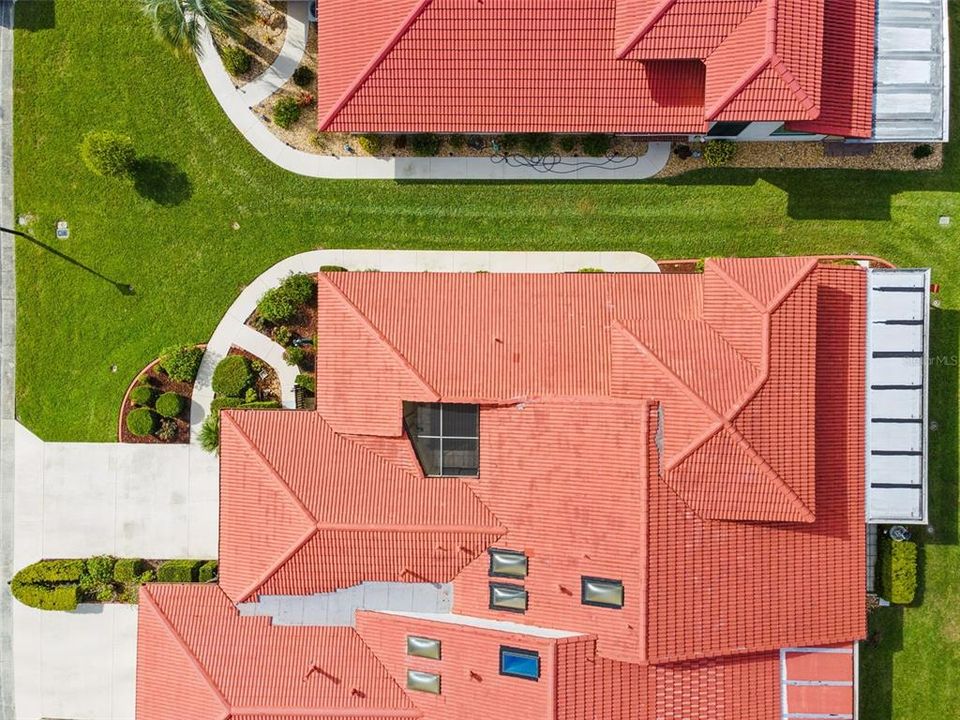 For Sale: $349,900 (3 beds, 2 baths, 2263 Square Feet)