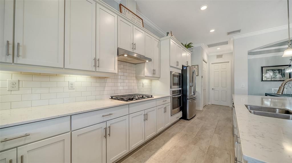 Active With Contract: $698,750 (3 beds, 2 baths, 2006 Square Feet)