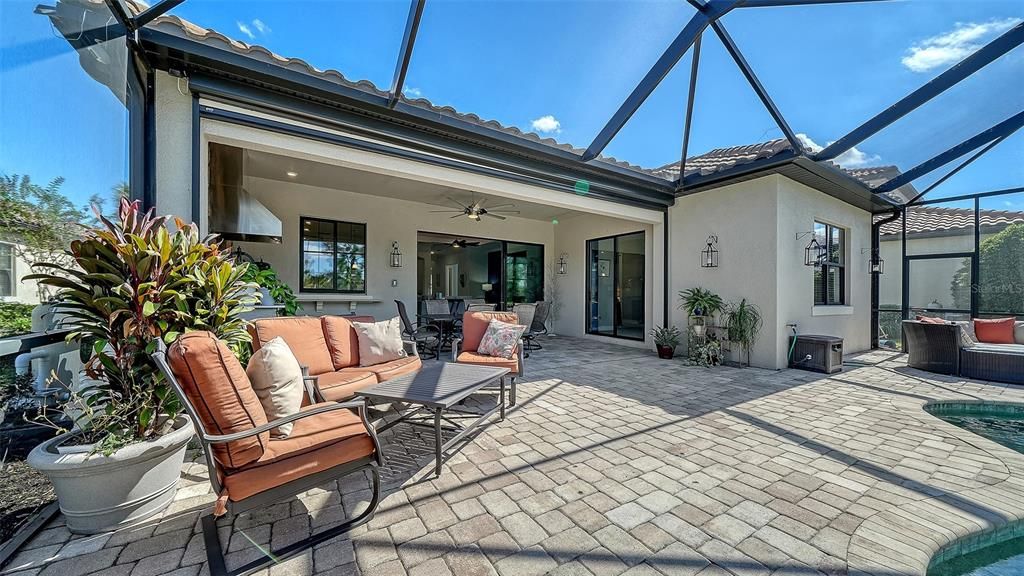 Active With Contract: $698,750 (3 beds, 2 baths, 2006 Square Feet)