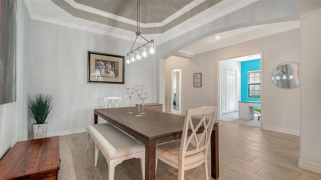 Active With Contract: $698,750 (3 beds, 2 baths, 2006 Square Feet)