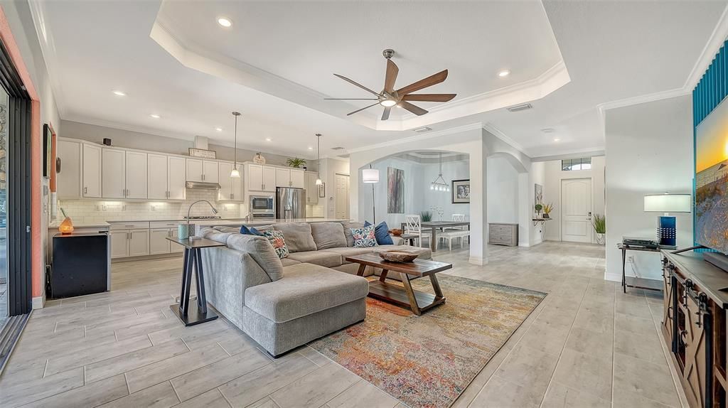 Active With Contract: $698,750 (3 beds, 2 baths, 2006 Square Feet)