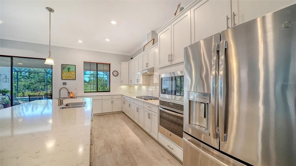 Active With Contract: $698,750 (3 beds, 2 baths, 2006 Square Feet)