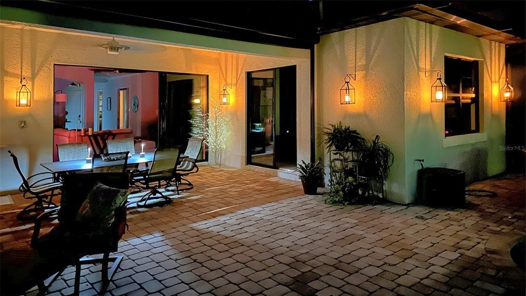 Active With Contract: $698,750 (3 beds, 2 baths, 2006 Square Feet)