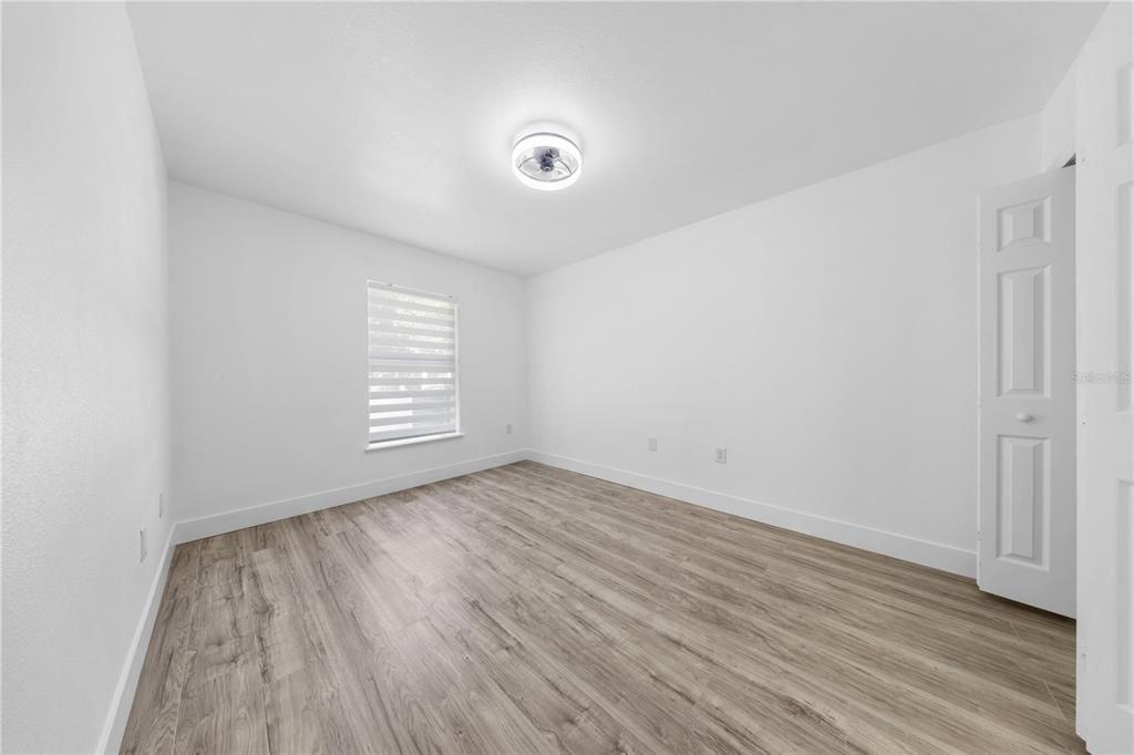 Activo con contrato: $349,000 (4 camas, 3 baños, 2088 Pies cuadrados)