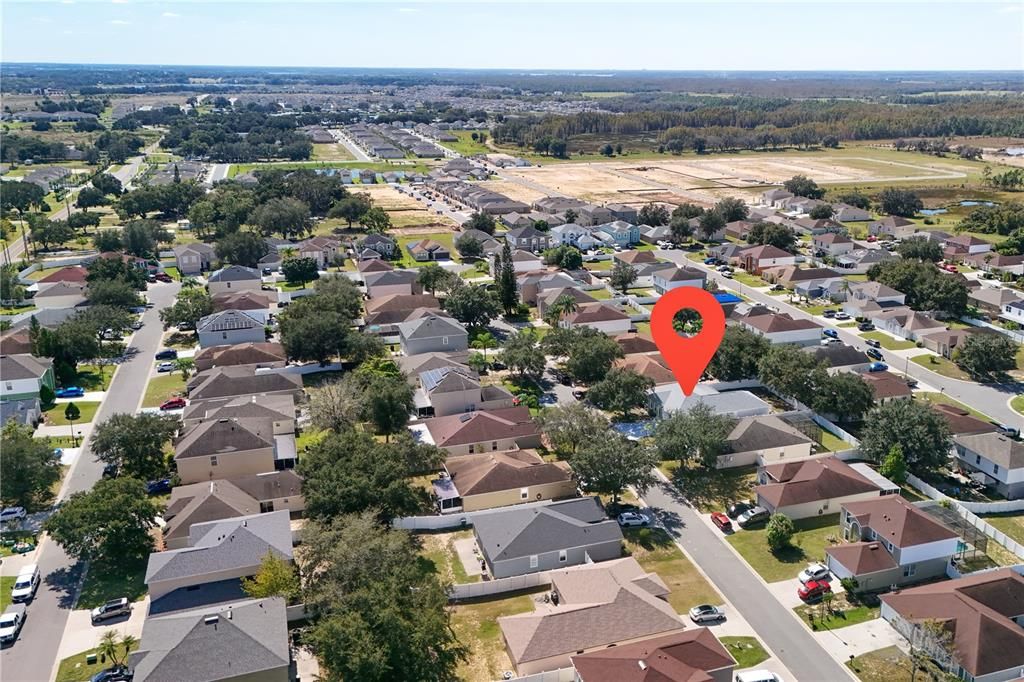 Activo con contrato: $349,000 (4 camas, 3 baños, 2088 Pies cuadrados)