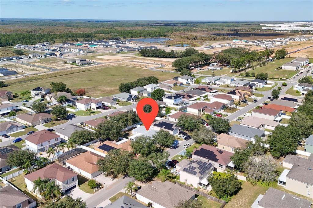 Activo con contrato: $349,000 (4 camas, 3 baños, 2088 Pies cuadrados)