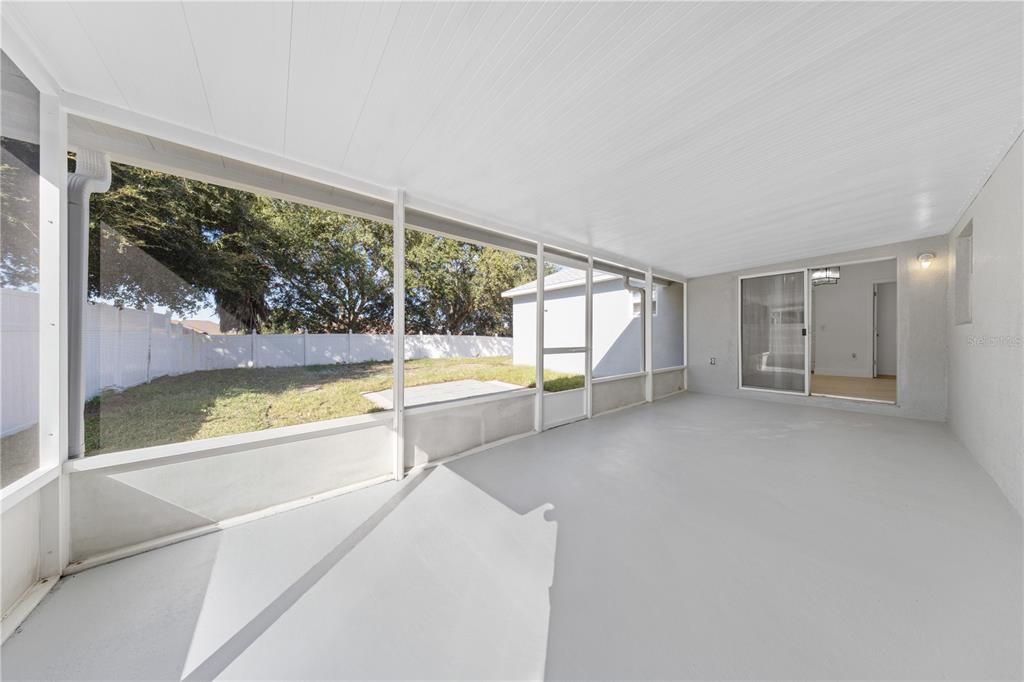 Activo con contrato: $349,000 (4 camas, 3 baños, 2088 Pies cuadrados)