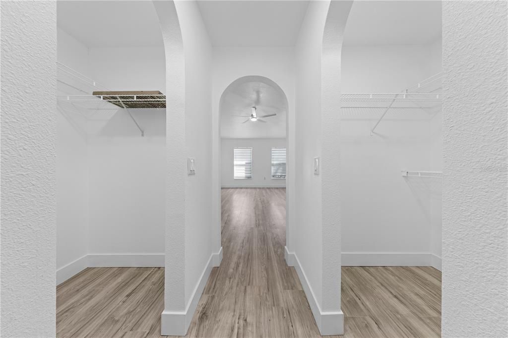 Activo con contrato: $349,000 (4 camas, 3 baños, 2088 Pies cuadrados)