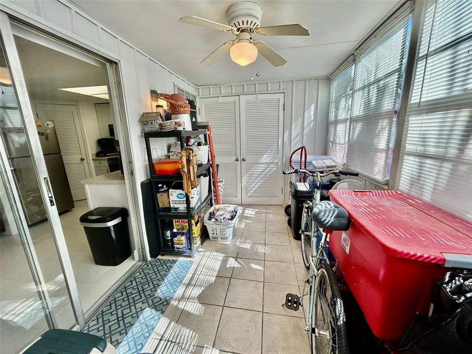 待售: $89,900 (2 贝兹, 2 浴室, 919 平方英尺)