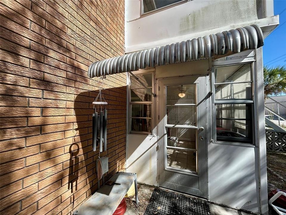 待售: $89,900 (2 贝兹, 2 浴室, 919 平方英尺)