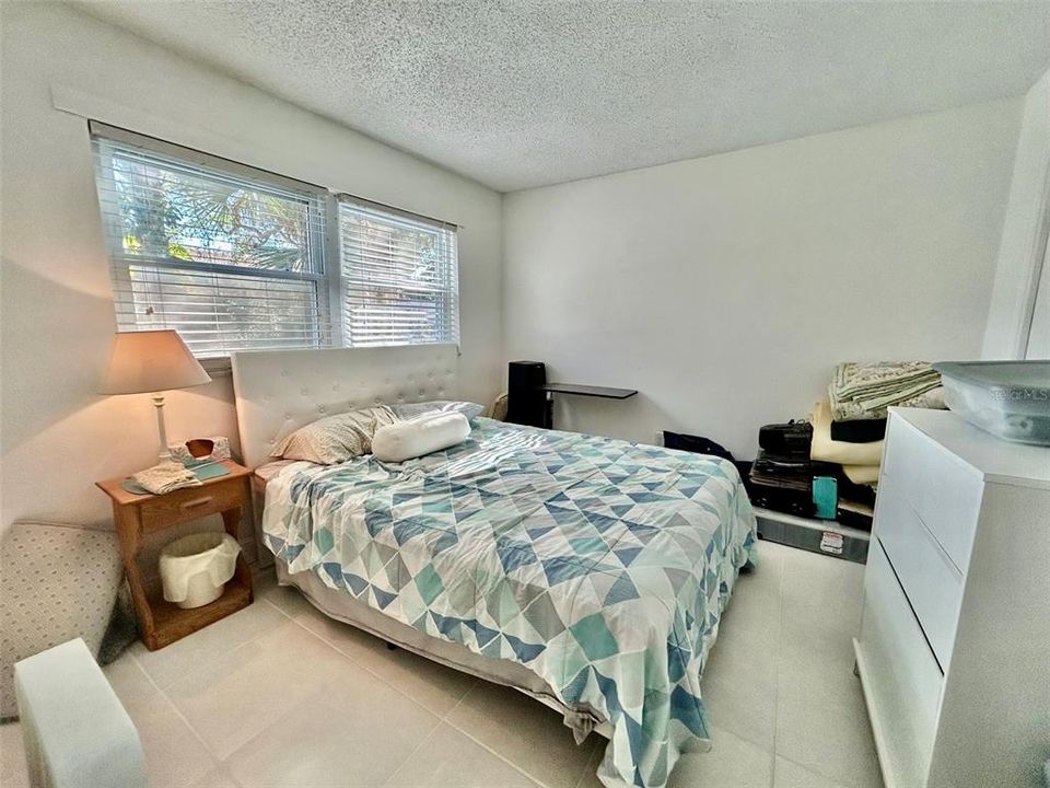 待售: $89,900 (2 贝兹, 2 浴室, 919 平方英尺)