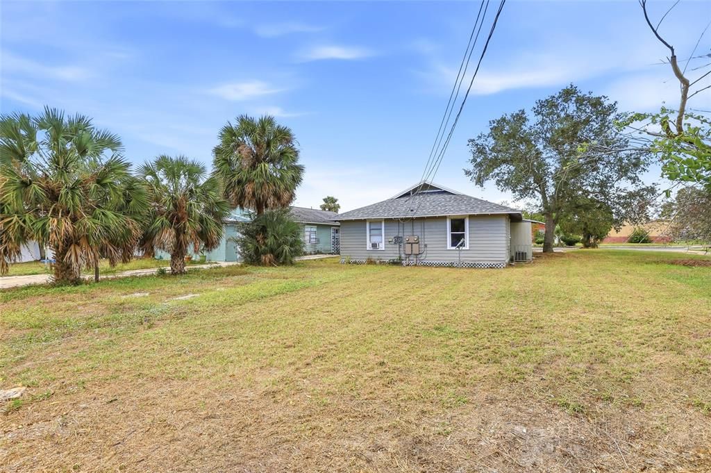 На продажу: $269,000 (4 спален, 0 ванн, 1560 Квадратных фут)