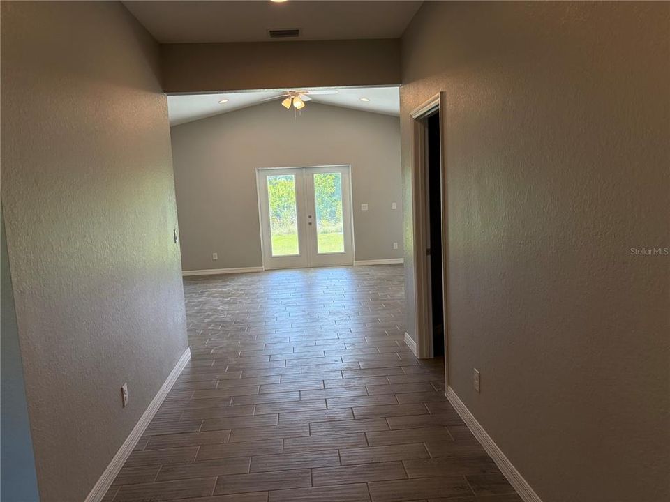 For Sale: $294,900 (3 beds, 2 baths, 1606 Square Feet)