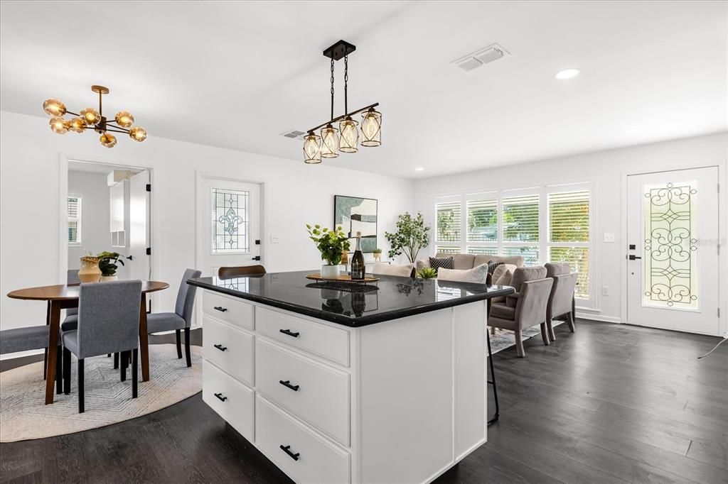 待售: $344,000 (3 贝兹, 2 浴室, 1460 平方英尺)