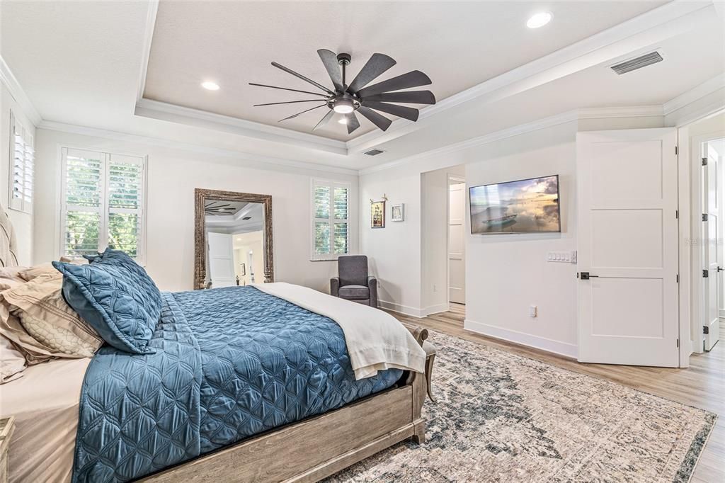 合同活跃: $1,349,000 (5 贝兹, 3 浴室, 3748 平方英尺)