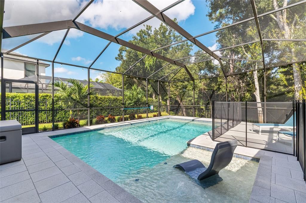 合同活跃: $1,349,000 (5 贝兹, 3 浴室, 3748 平方英尺)