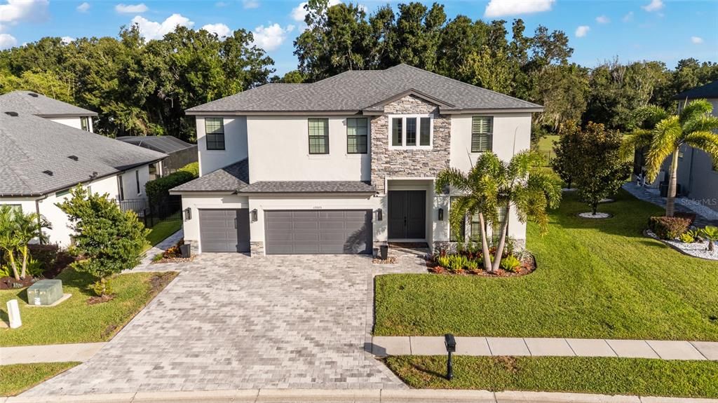 合同活跃: $1,349,000 (5 贝兹, 3 浴室, 3748 平方英尺)