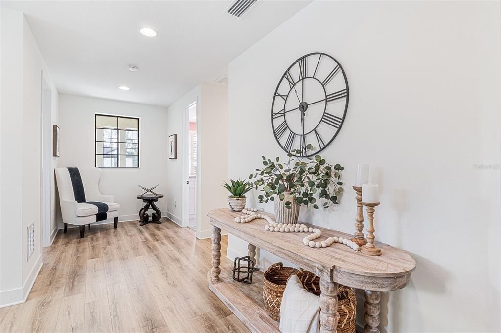 合同活跃: $1,349,000 (5 贝兹, 3 浴室, 3748 平方英尺)