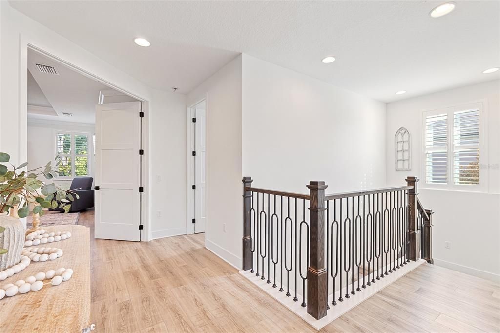 合同活跃: $1,349,000 (5 贝兹, 3 浴室, 3748 平方英尺)