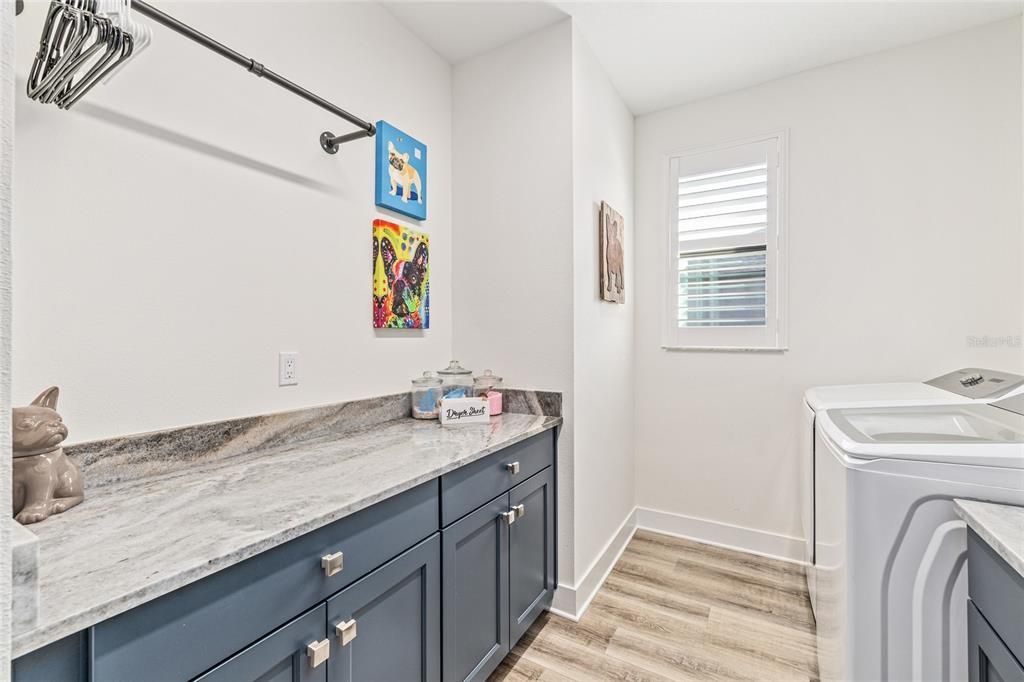 合同活跃: $1,349,000 (5 贝兹, 3 浴室, 3748 平方英尺)