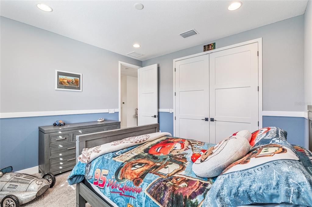 合同活跃: $1,349,000 (5 贝兹, 3 浴室, 3748 平方英尺)