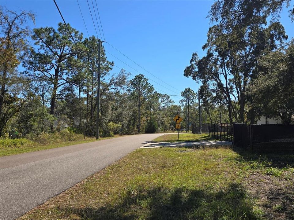 На продажу: $59,900 (0.46 acres)