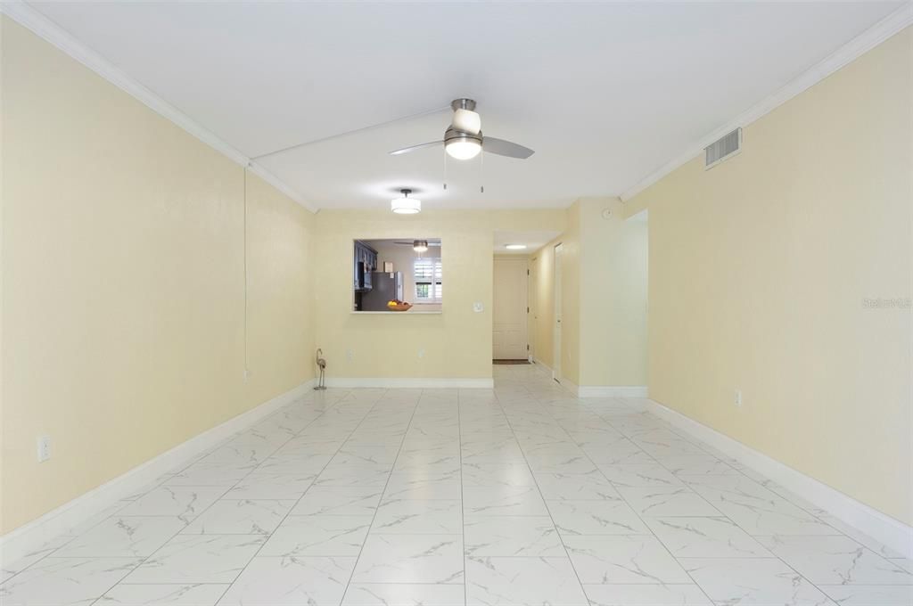 For Sale: $479,900 (2 beds, 2 baths, 935 Square Feet)