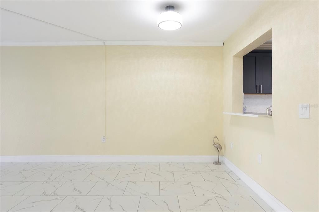 For Sale: $479,900 (2 beds, 2 baths, 935 Square Feet)