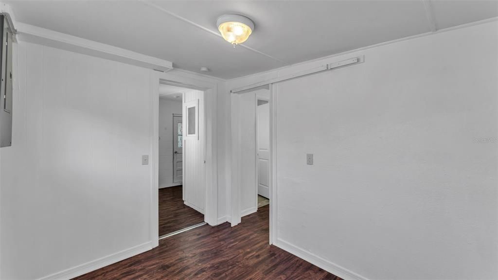 Под контрактом: $260,000 (4 спален, 2 ванн, 1290 Квадратных фут)