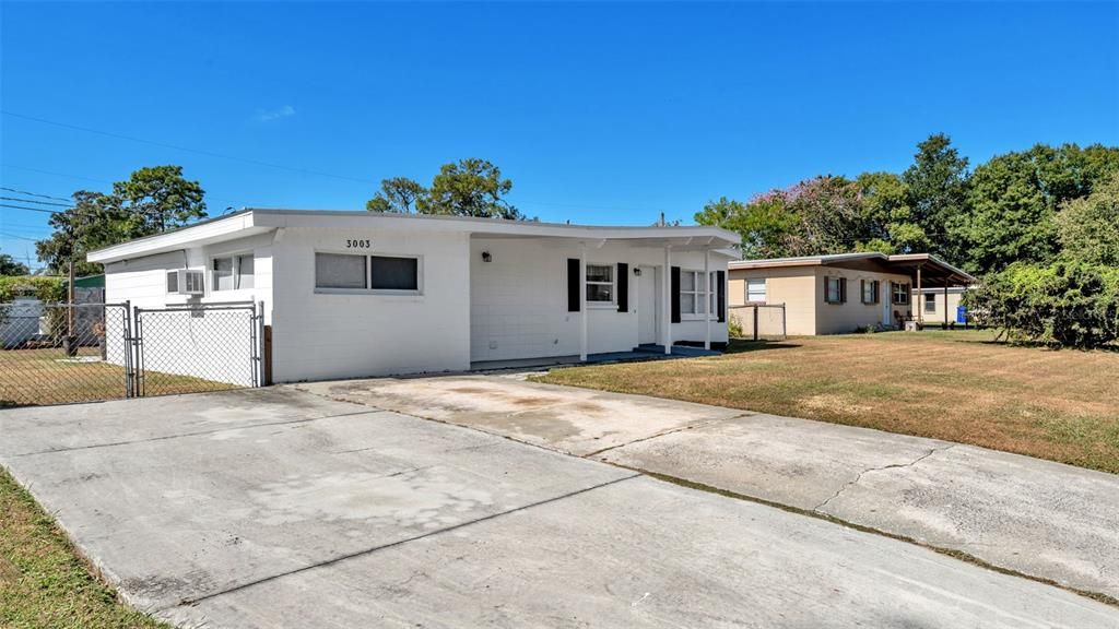 Под контрактом: $260,000 (4 спален, 2 ванн, 1290 Квадратных фут)