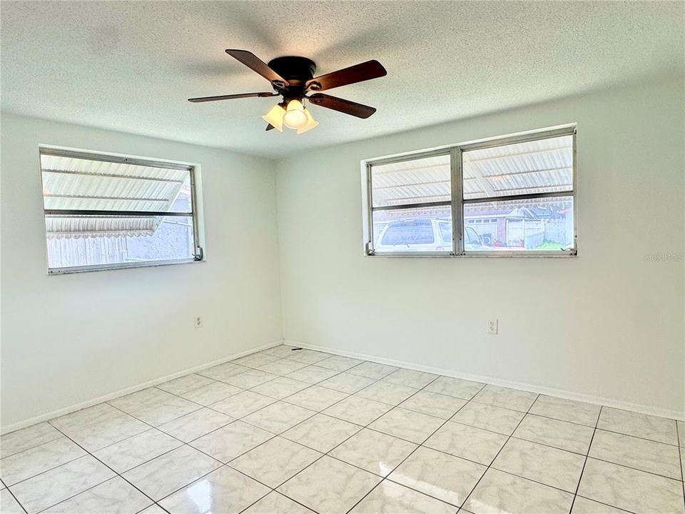 For Rent: $1,650 (2 beds, 2 baths, 990 Square Feet)