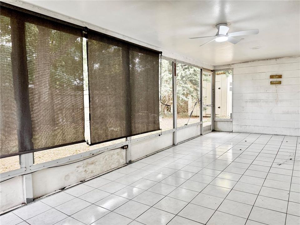 For Rent: $1,650 (2 beds, 2 baths, 990 Square Feet)