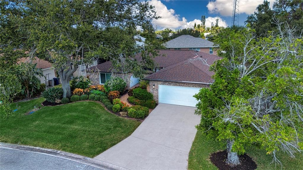 En Venta: $619,000 (3 camas, 3 baños, 2270 Pies cuadrados)