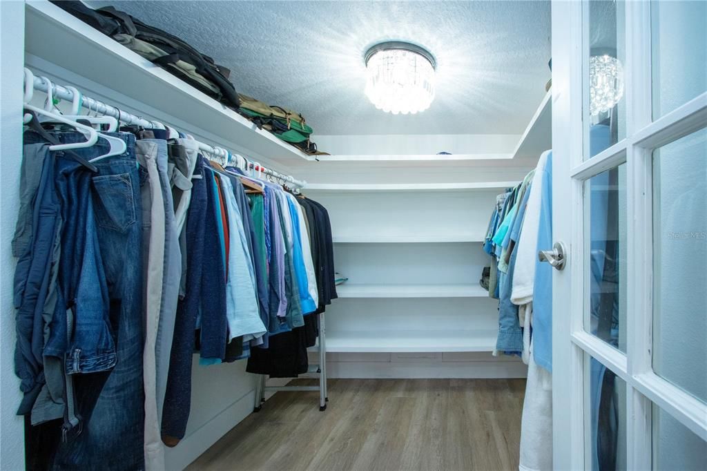 En Venta: $619,000 (3 camas, 3 baños, 2270 Pies cuadrados)